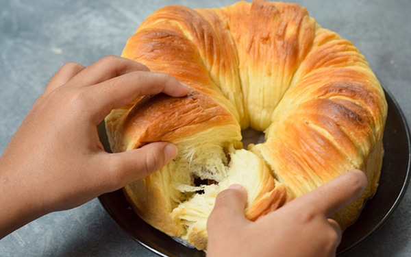 Asal-Usul Wool Bread dan Variasi Bentuknya