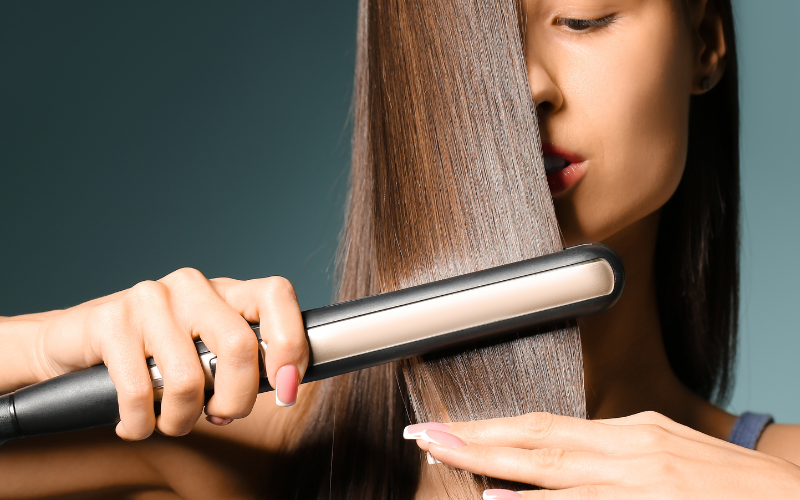 5 Tip Penting Catok Rambut, Nomor 4 Bikin Rambut Lebih Sehat