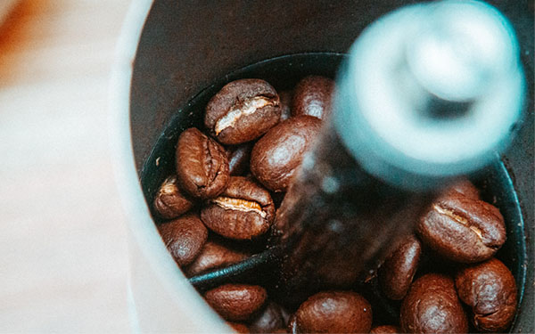 4 Cara Bikin Kopi Senikmat Buatan Kafe