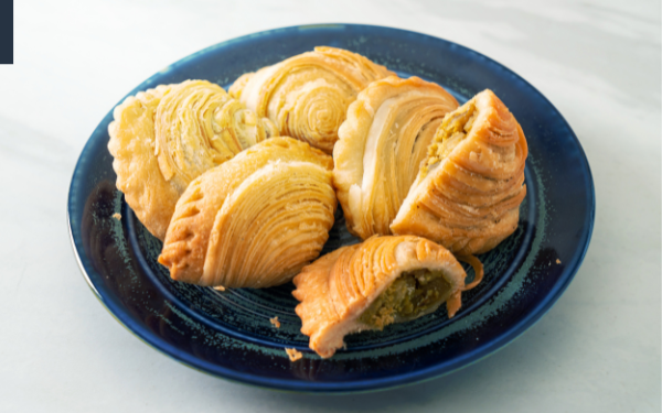 Chicken Curry Puff, Enak Selagi Hangat!