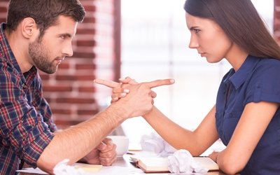 4 Cara Mendeteksi Kebohongan Lawan Bicara