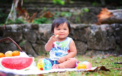 Ini Manfaat Anak Belajar Makan Sendiri 