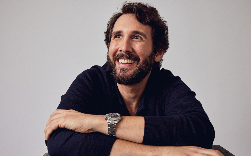 Momen Romantis di Hari Kasih Sayang Bersama Josh Groban Gems World Tour 2026