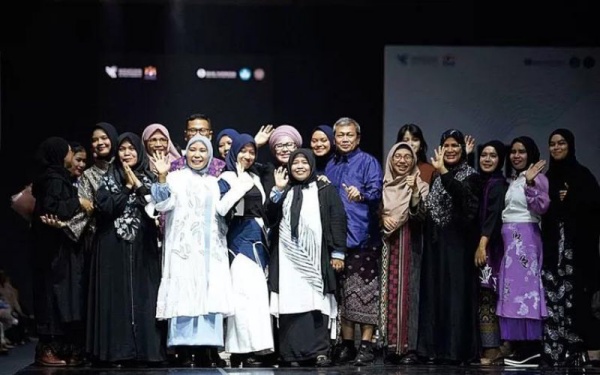 APR Pertajam Skill Bisnis Wanita Wirausaha di Riau Lewat Program Fashion Accelerator Akademi Femina