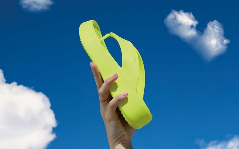 Crocs Getaway Platform Flip Bikin Gaya Musim Panas Makin Seru 