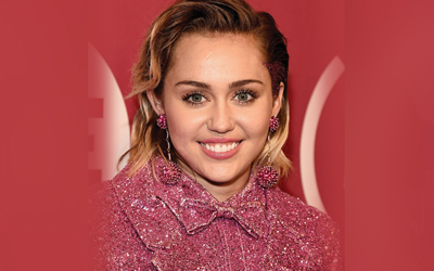 Miley Cyrus Jualan untuk Amal