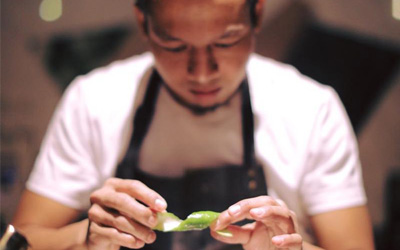Bartender Hebat di Hong Kong Ini Asli Indonesia. Mau Mencoba Minumannya? 