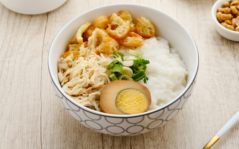 Bubur Ayam Buatan Sendiri, Menu Sarapan yang Menghangatkan Perut