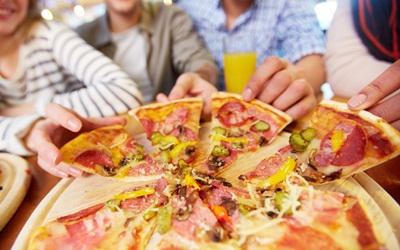 6 Strategi Tetap Sehat Saat Santap Junk Food