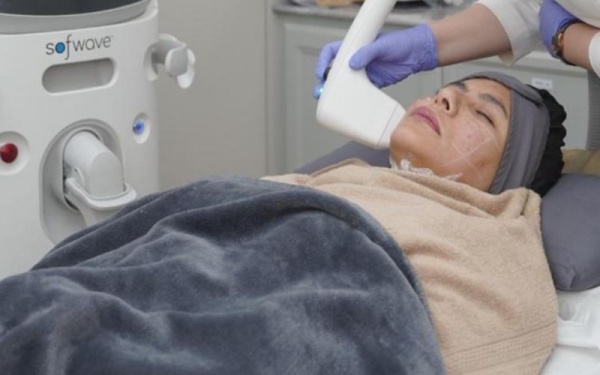 Rahasia Layering Treatment ala Korea untuk Wajah Kencang tanpa Operasi