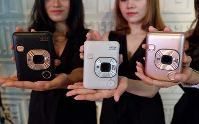 Instax Mini LiPlay, Kamera yang Bisa Mencetak Foto Dari Smartphone