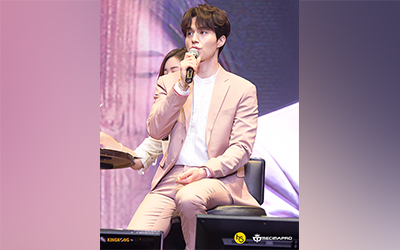 Lee Dong-wook Mengajak Fans Minum Teh Sambil Mengobrol Mesra di Fan Meeting “For My Dear” Jakarta