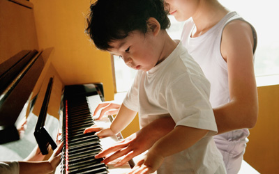 4 Jenis Instrumen Musik Untuk Balita