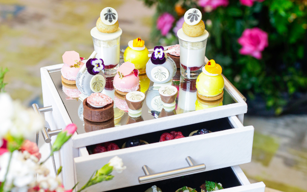 Miliki Aroma Rose, Jasmine, hingga Cengkih, Sajian Afternoon Tea Ini Terinspirasi Parfum Guerlain