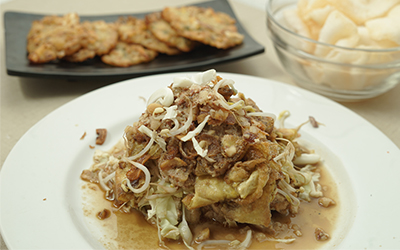 Lontong Bakwan