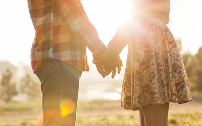 3 Hal yang Dirasakan Saat Jatuh Cinta tapi Bukan Cinta Sejati 