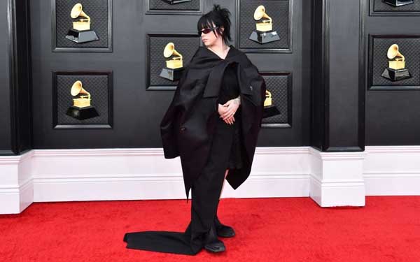 10 Gaun Terbaik di Grammy 2022