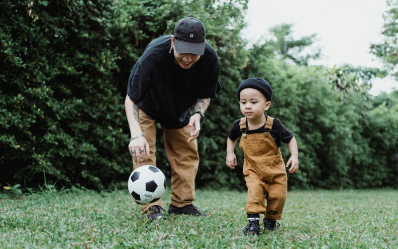 Pelajaran Berharga di Balik Serunya Main Bola
