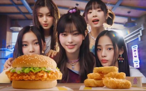 Setelah BTS, NewJeans dari Korea Kolab Dengan Restoran Cepat Saji Ini