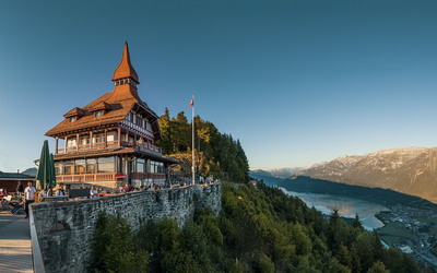 Mengunjungi Interlaken, Kota Pujaan Pujangga Dunia 
