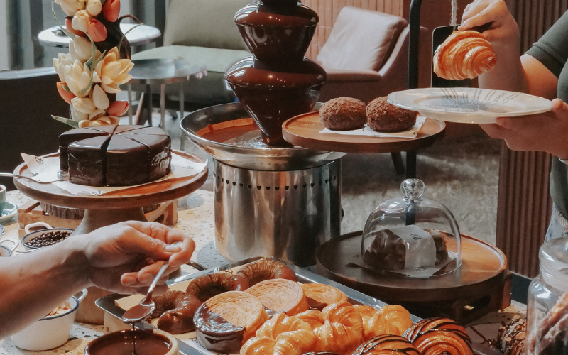 Cokelat Bikin Happy? 25hours Hotel The Oddbird Buktikan di World Chocolate Day