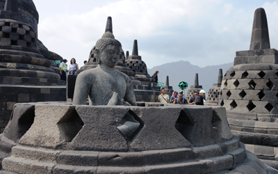 10 Destinasi Wisata Indonesia Hadir di Kemasan Permen  