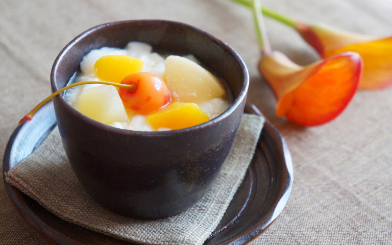 Mood Booster Berbuka, Puding Almond Siram Buah yang Lumer di Mulut