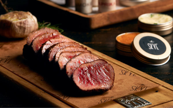 Hanya Bulan Ini, SKYE Hadirkan Tiga Jenis Steak yang Jarang Ada di Jakarta
