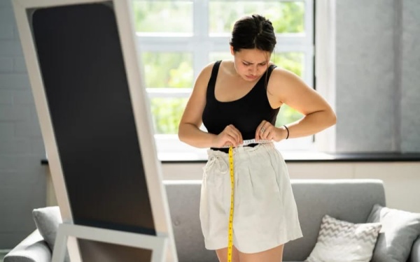 Bahaya Diet Ekstrem, Coba Solusi Penurunan Berat Badan yang Aman dan Personal