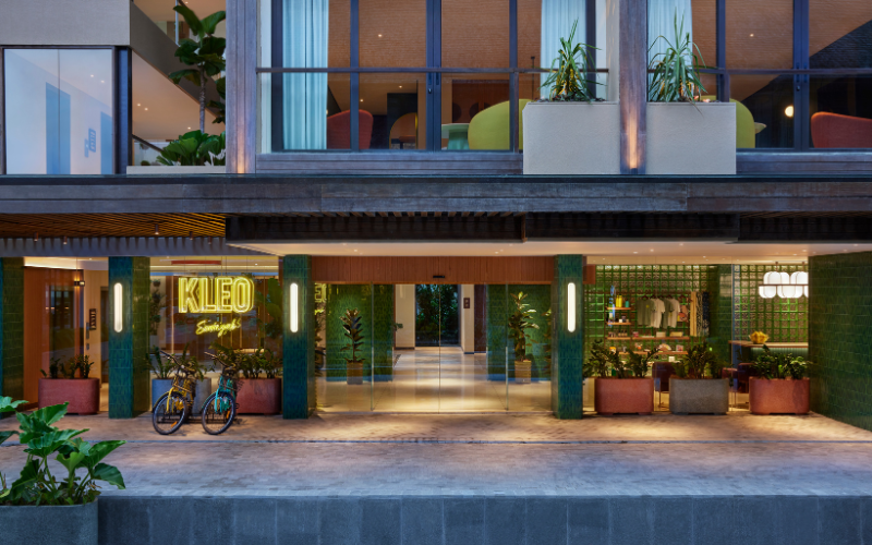 Dekat Pantai Petitenget, Ada KLEO Seminyak yang Bergaya Mid-Century Modern 