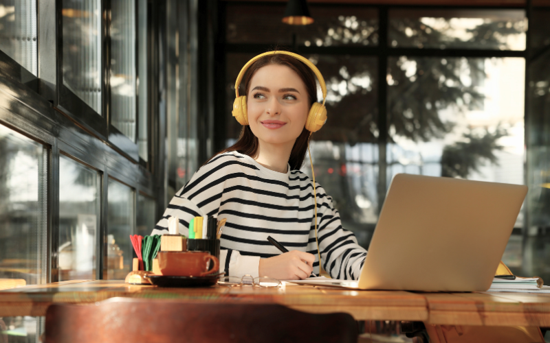 10 Lagu untuk Menguatkan Afirmasi Positif di Tengah Minggu