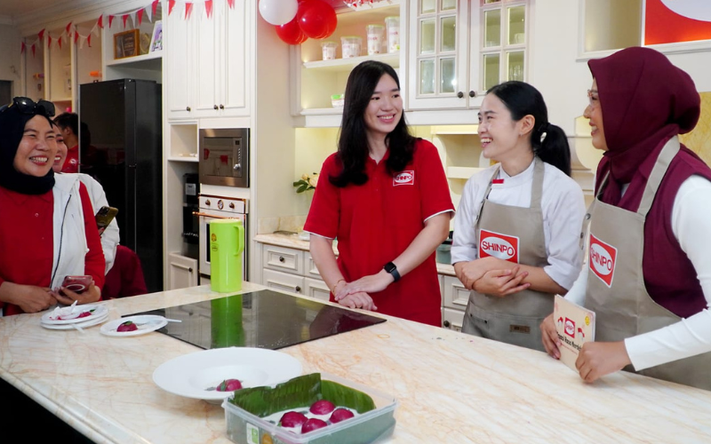 Dukung UMKM dan Perempuan Indonesia, SHINPO Ubah Dapur Jadi Pusat Ekonomi