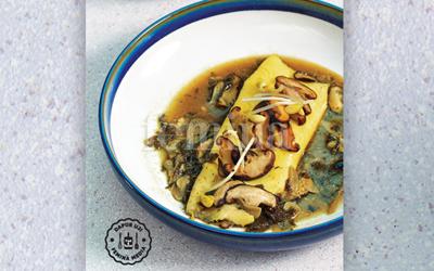 Resep Shiitake Omelette with Olive Broth 