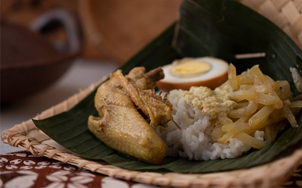 Nasi Liwet Sesedap Buatan Mbok-Mbok di Pasar
