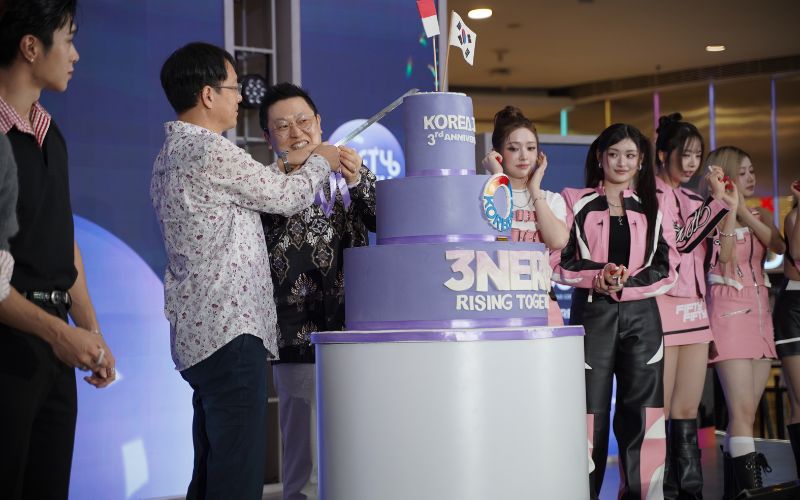 FIFTY FIFTY dan ONF Memeriahkan Tiga Tahun Perjalanan Budaya KOREA 360