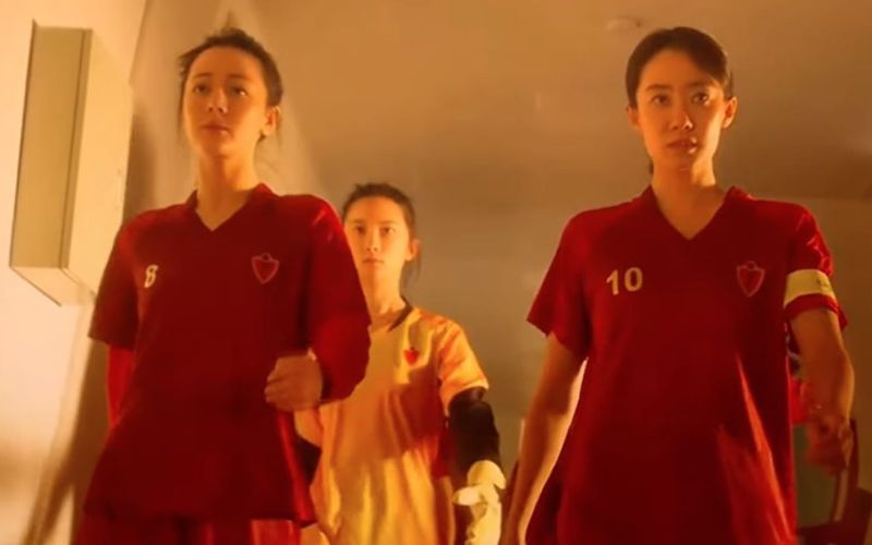Kung Fu Soccer: Dilraba Dilmurat Jadi Jagoan di Lapangan Hijau