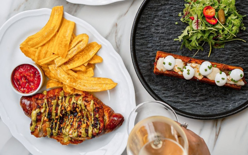 Dari Contre-Filet hingga African Chicken Dipadu Croissant, Menu Spesial Penyatuan Joëlle & LIT Bakehouse