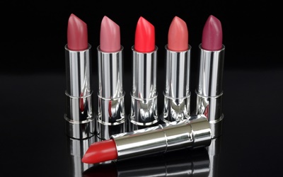 Warna Lipstik Nude untuk Berbagai Warna Kulit