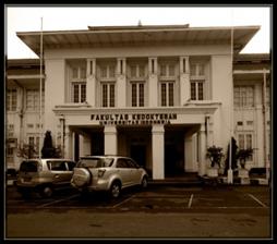 Kampus = Lahan Bisnis