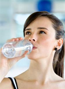 6 Kebiasaan Minum Yang Bikin Gemuk