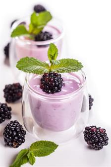 5 Manfaat Yoghurt Saat Berpuasa