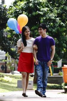 Pacaran Asyik dengan Brondong