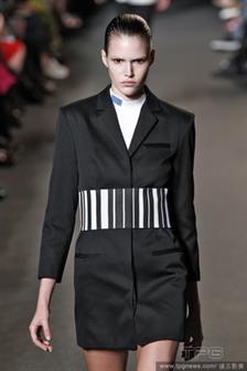 4 Cara Tampil Androgyny