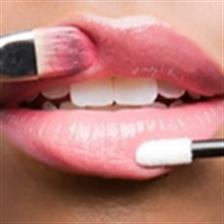 Lipstik Bikin Bibir Kering