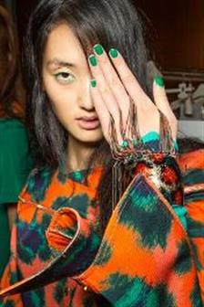 Tren Makeup 2013 Hijau Emerald