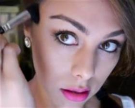 Belajar Make Up Via Youtube
