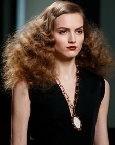 Percantik Rambut Keriting Anda