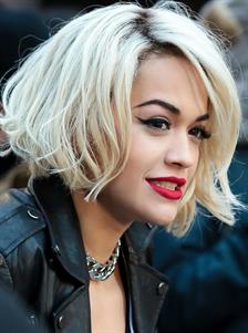 How to Wear Red Lipstick a la Superstar
