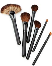 5 Tip Membuat Kuas Makeup Awet