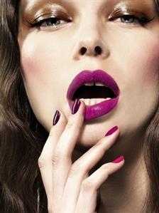5 Warna Lipstik yang Tren di 2015
